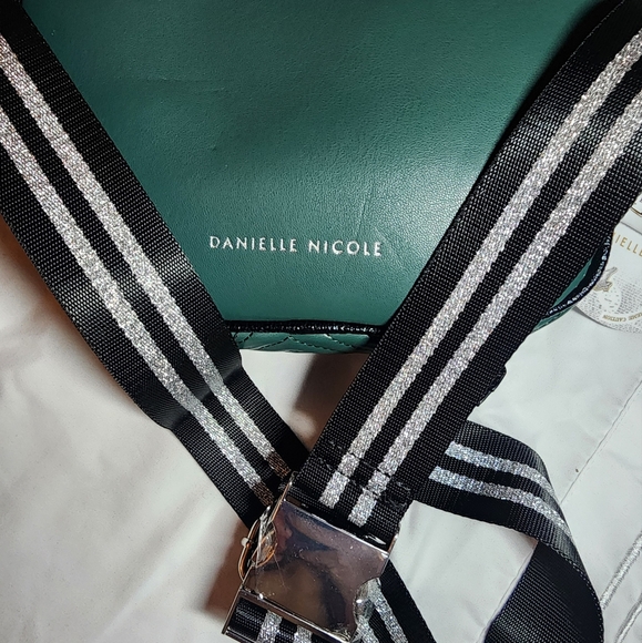 Fanny pack - Picture 1 of 3